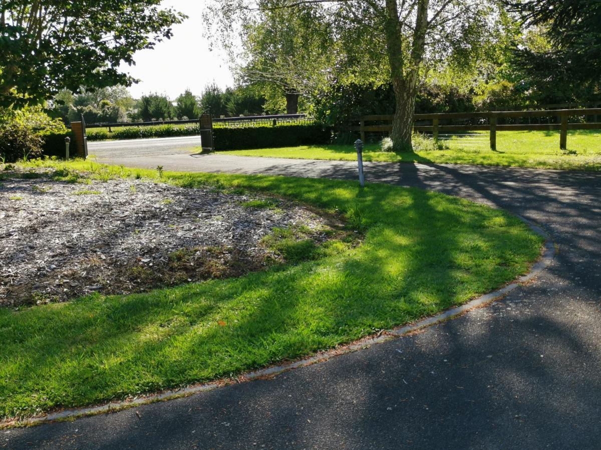 Farm Stay On Te Awa Cycleway Tamahere Exterior photo